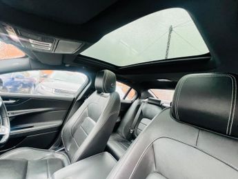 Jaguar XE 2.0d R-Sport Auto AWD Euro 6 (s/s) 4dr