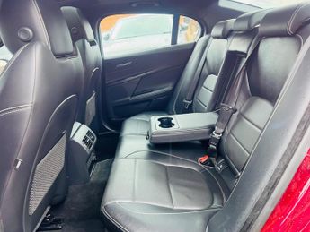 Jaguar XE 2.0d R-Sport Auto AWD Euro 6 (s/s) 4dr