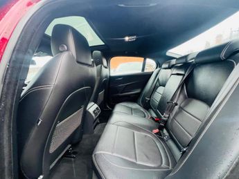 Jaguar XE 2.0d R-Sport Auto AWD Euro 6 (s/s) 4dr