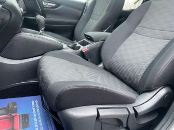 Nissan Qashqai 1.6 dCi N-Connecta SUV 5dr Diesel XTRON 2WD Euro 6 (s/s) (130 ps