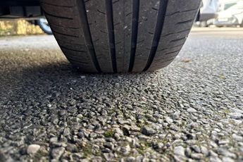 Toyota Yaris 1.5 VVT-h Design E-CVT Euro 6 (s/s) 5dr