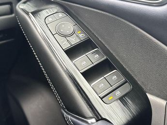 Nissan Qashqai 1.3 DIG-T MHEV Tekna+ XTRON Euro 6 (s/s) 5dr