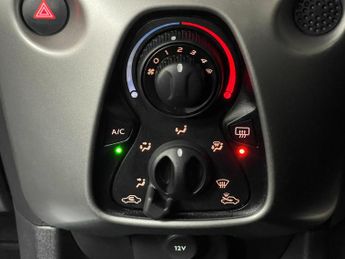 Peugeot 108 1.0 Active 2 Tronic Euro 6 5dr