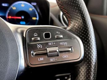 Mercedes-Benz EQA EQA 350 66.5kWh AMG Line SUV 5dr Electric Auto 4MATIC (292 ps)