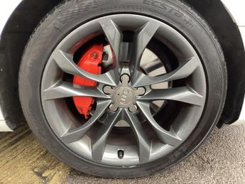 Audi A4 Avant 2.0 TDI ultra Sport S Tronic Euro 6 (s/s) 5dr