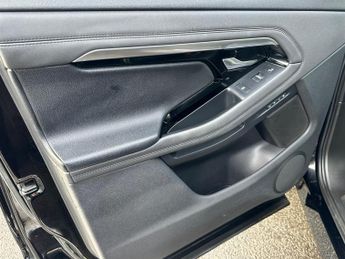 Land Rover Range Rover Evoque 2.0 D180 R-Dynamic SE Auto 4WD Euro 6 (s/s) 5dr