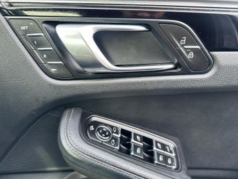 Porsche Macan 3.0T V6 S PDK 4WD Euro 6 (s/s) 5dr