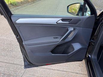 Volkswagen Tiguan 2.0 TDI Match DSG Euro 6 (s/s) 5dr