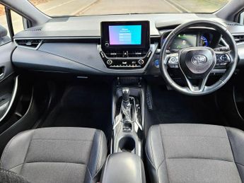 Toyota Corolla 1.8 VVT-h Design Touring Sports CVT Euro 6 (s/s) 5dr