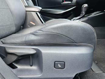 Toyota Corolla 1.8 VVT-h Design Touring Sports CVT Euro 6 (s/s) 5dr