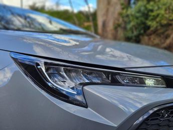 Toyota Corolla 1.8 VVT-h Design Touring Sports CVT Euro 6 (s/s) 5dr