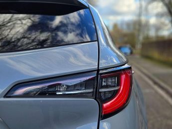 Toyota Corolla 1.8 VVT-h Design Touring Sports CVT Euro 6 (s/s) 5dr