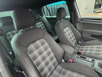 Volkswagen Golf 2.0 TDI BlueMotion Tech GTD DSG Euro 6 (s/s) 5dr