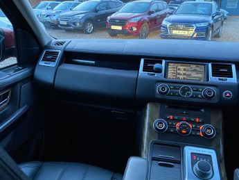 Land Rover Range Rover Sport 3.0 SD V6 HSE Black Auto 4WD Euro 5 5dr