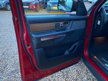 Land Rover Range Rover Sport 3.0 SD V6 HSE Black Auto 4WD Euro 5 5dr