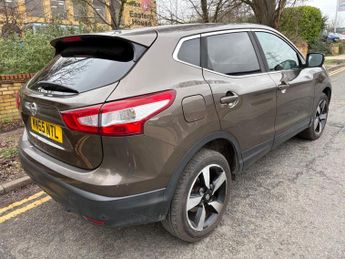 Nissan Qashqai 1.2 DIG-T n-tec XTRON 2WD Euro 6 (s/s) 5dr
