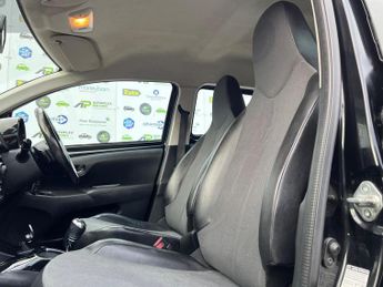 Toyota AYGO 1.0 VVT-i x-pression x-shift Euro 6 5dr