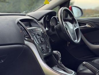 Vauxhall Astra 2.0 CDTi Elite Auto Euro 5 5dr