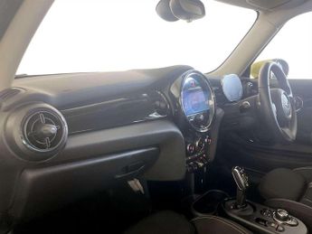 MINI Electric Hatch Cooper SE 32.6kWh Level 1 Hatchback 3dr Electric Auto (184 ps)