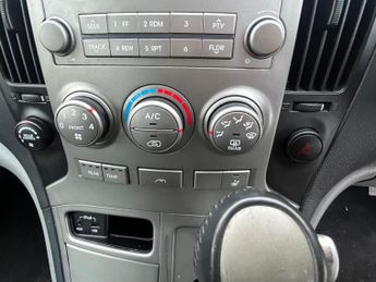 Hyundai i800 2.5 CRDi Style Auto Euro 5 5dr