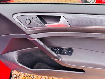 Volkswagen Golf 1.5 TSI EVO R-Line DSG Euro 6 (s/s) 5dr