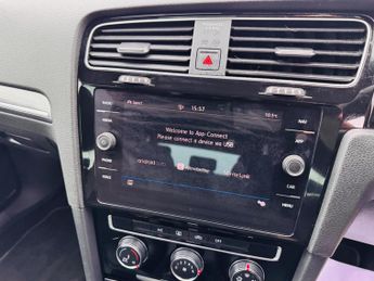 Volkswagen Golf 1.5 TSI EVO R-Line DSG Euro 6 (s/s) 5dr