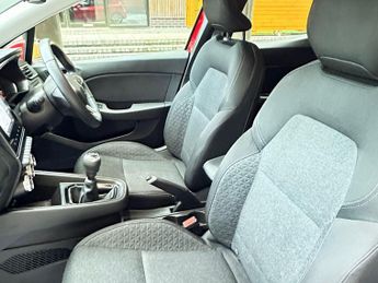 Ford Focus 2.0 Titanium Auto 5dr