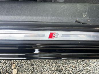 Audi A6 Avant 2.0 TDI 40 Black Edition S Tronic Euro 6 (s/s) 5dr