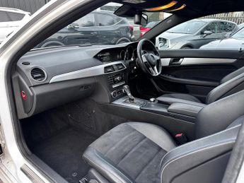 Mercedes-Benz C Class 2.1 C220 CDI AMG Sport Edition G-Tronic+ Euro 5 (s/s) 2dr