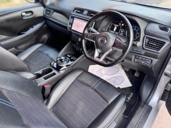 Nissan Leaf 40kWh N-Connecta Auto 5dr