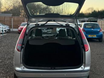 Ford Focus 1.6 Style 5dr