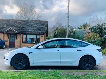 Tesla Model 3 Standard Range Plus Auto RWD 4dr