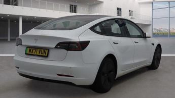 Tesla Model 3 Standard Range Plus Auto RWD 4dr
