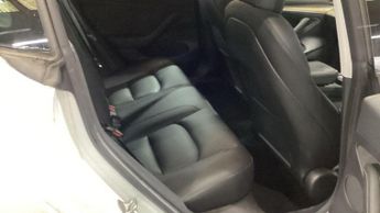 Tesla Model 3 Standard Range Plus Auto RWD 4dr