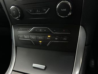 Ford Galaxy 2.5h Duratec Titanium CVT Euro 6 (s/s) 5dr