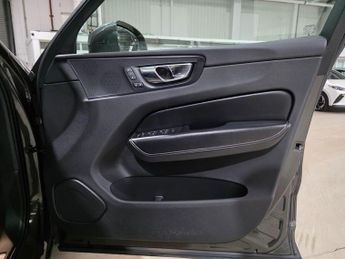 Volvo XC60 2.0h T8 Twin Engine 10.4kWh Inscription Pro Auto AWD Euro 6 (s/s