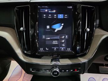 Volvo XC60 2.0h T8 Twin Engine 10.4kWh Inscription Pro Auto AWD Euro 6 (s/s