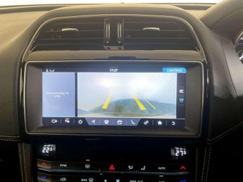 Jaguar F-PACE 2.0 D165 R-Sport SUV 5dr Diesel Manual Euro 6 (s/s) (163 ps)