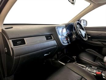 Mitsubishi Outlander 2.0 MIVEC 4 SUV 5dr Petrol CVT 4WD Euro 6 (s/s) (150 ps)