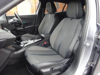 Peugeot 2008 1.2 PureTech Allure Premium + EAT Euro 6 (s/s) 5dr