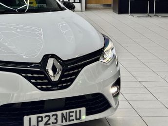 Renault Clio 1.6 E-TECH Techno Auto Euro 6 (s/s) 5dr