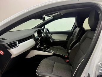 Renault Clio 1.6 E-TECH Techno Auto Euro 6 (s/s) 5dr