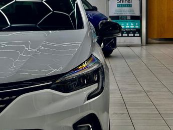 Renault Clio 1.6 E-TECH Techno Auto Euro 6 (s/s) 5dr