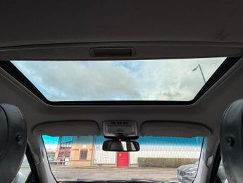 Volvo XC90 2.4 D5 SE Lux Geartronic AWD 5dr