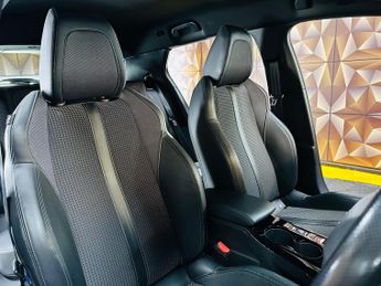 Peugeot E-2008 50kWh GT Auto 5dr