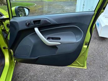 Ford Fiesta 1.4 Titanium 5dr