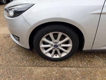 Ford Focus 1.0T EcoBoost Titanium Auto Euro 6 (s/s) 5dr