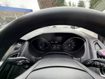 Ford Focus 1.0T EcoBoost Titanium Auto Euro 6 (s/s) 5dr