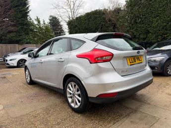 Ford Focus 1.0T EcoBoost Titanium Auto Euro 6 (s/s) 5dr