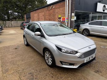 Ford Focus 1.0T EcoBoost Titanium Auto Euro 6 (s/s) 5dr